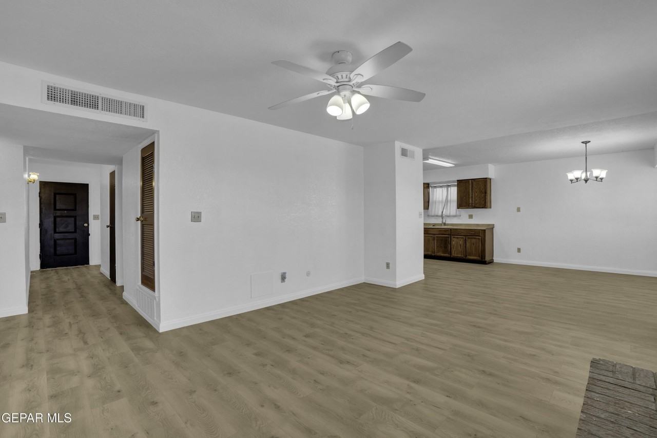 3452 Tascosa St - Photo 6 of 27