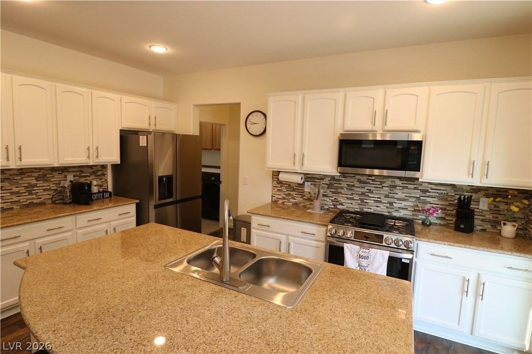 1417 Danielle Rebecca Ave - Photo 4 of 43