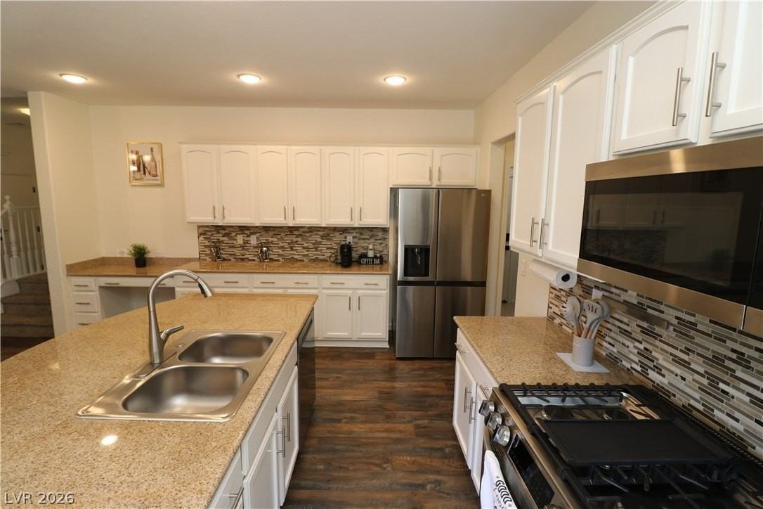 1417 Danielle Rebecca Ave - Photo 7 of 43