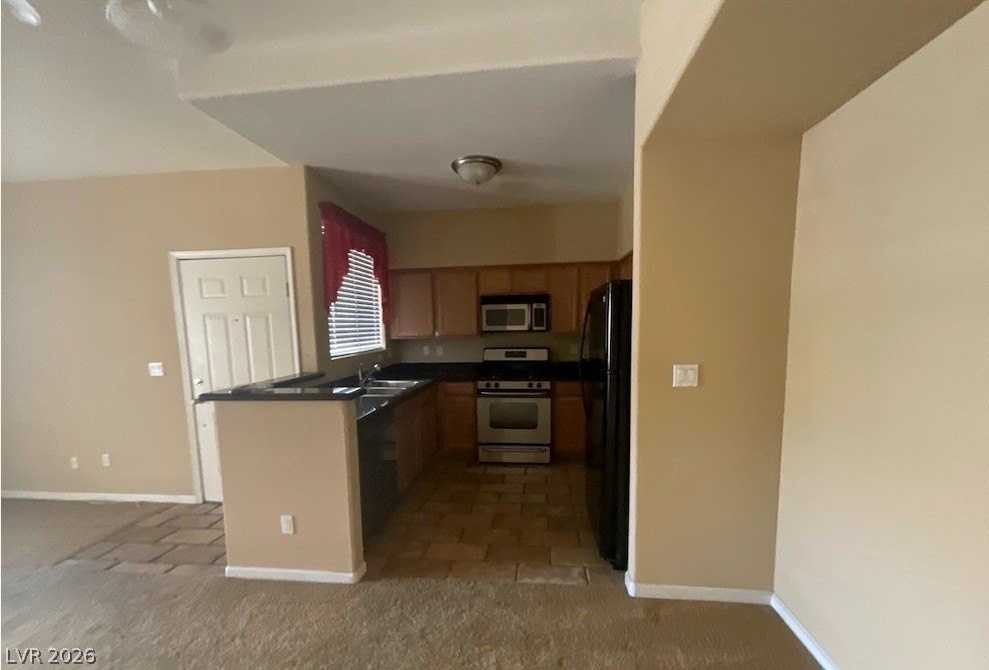 10237 King Henry Ave #203 - Photo 6 of 11