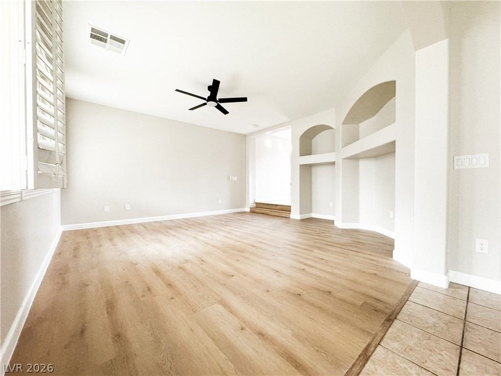 9137 Adamshurst Ave - Photo 7 of 35