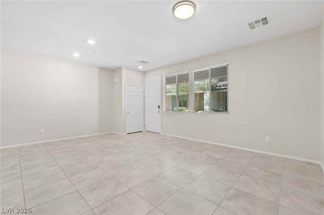 6243 Milford Sound St - Photo 4 of 33