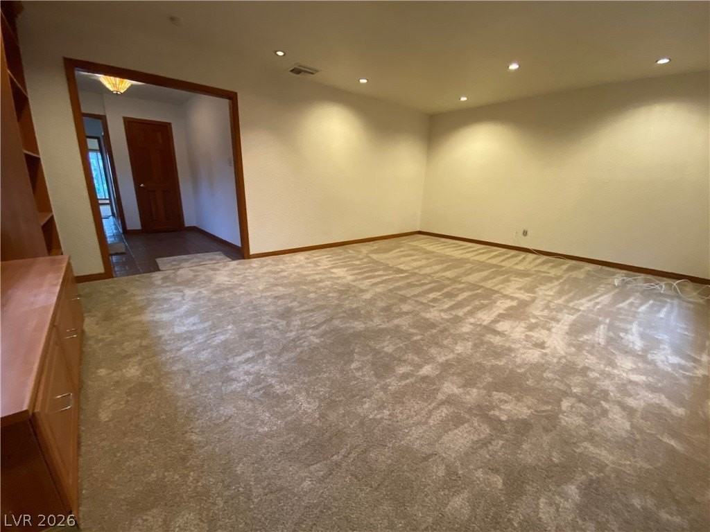 2901 Burton Ave - Photo 7 of 28