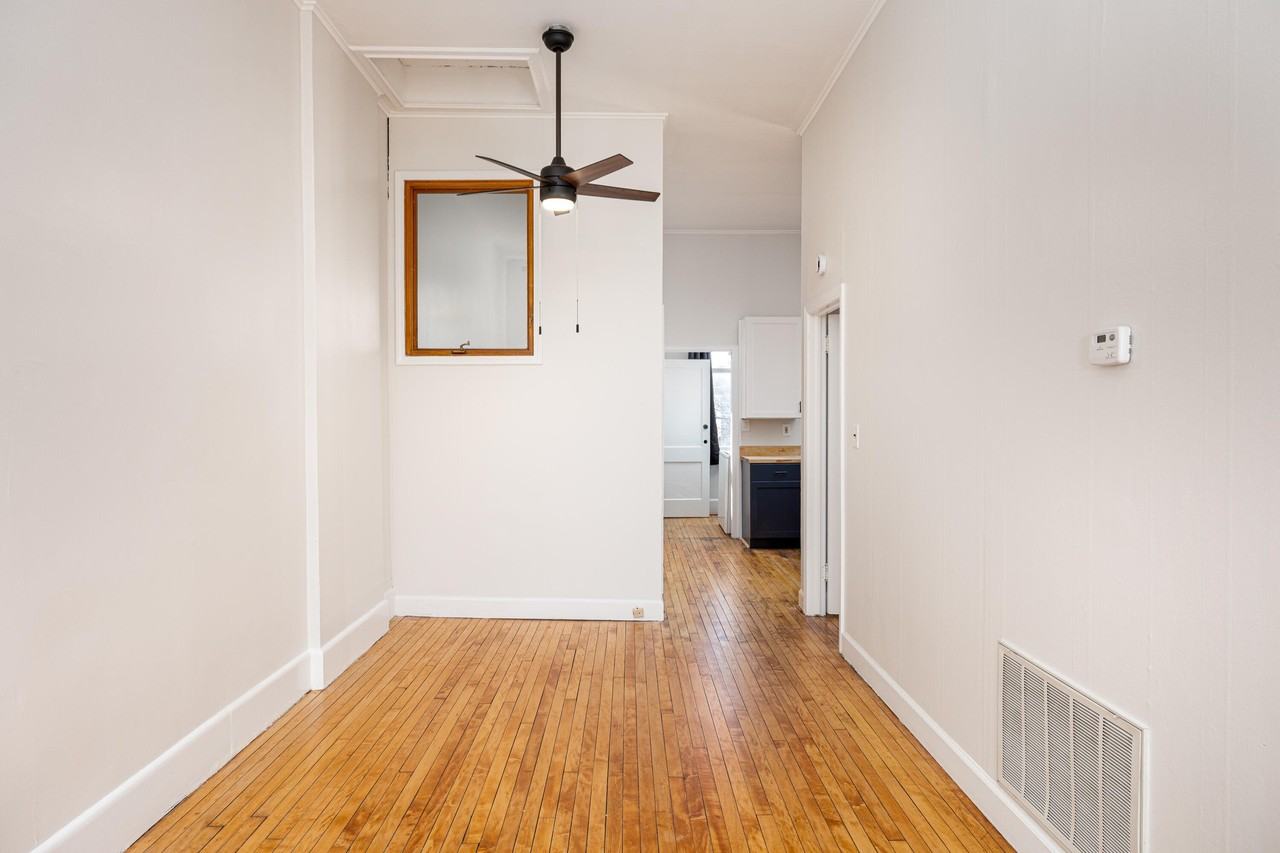 117 Pearl St Unit 2 - Photo 2 of 23