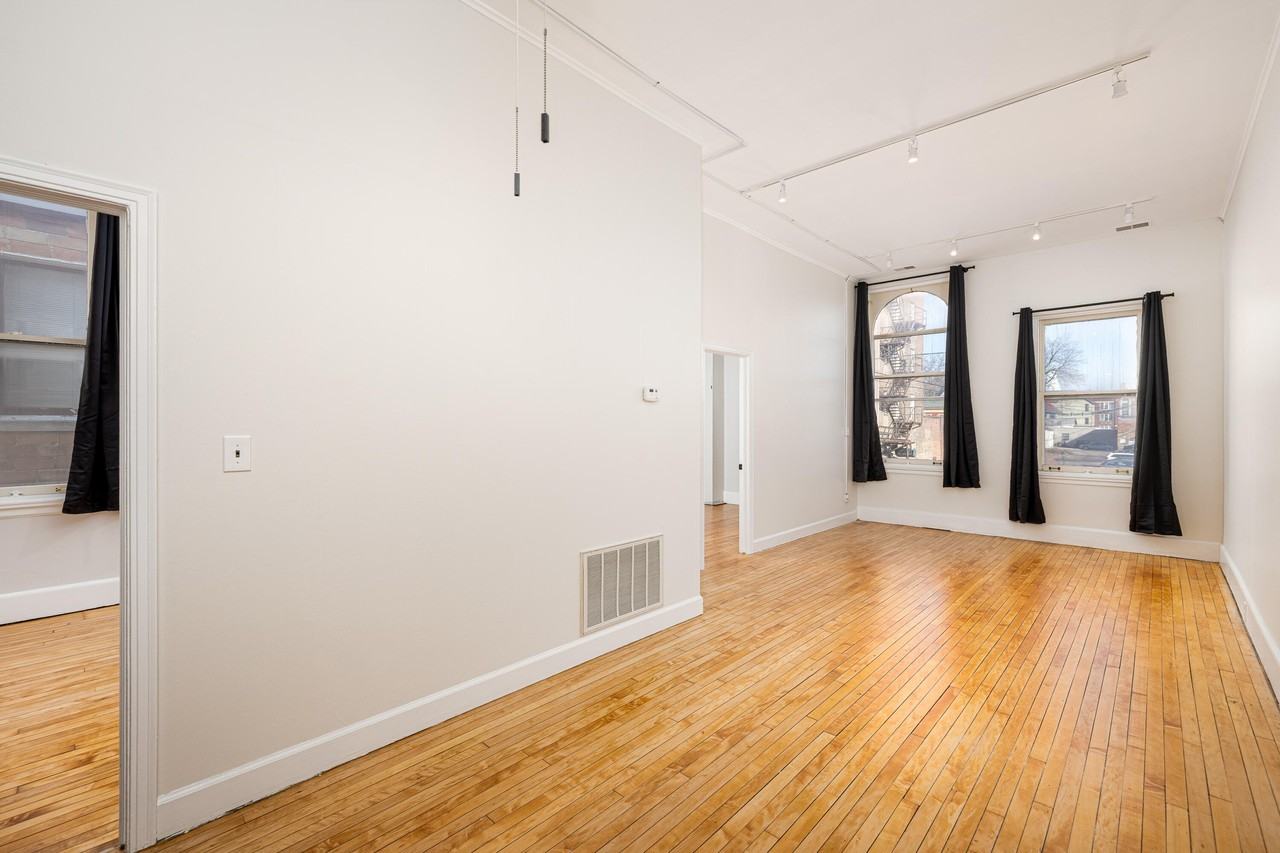 117 Pearl St Unit 2 - Photo 7 of 23