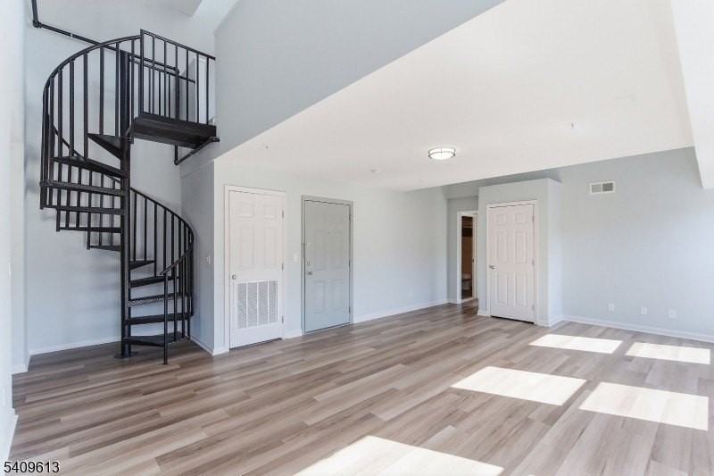 160 Lafayette St #401