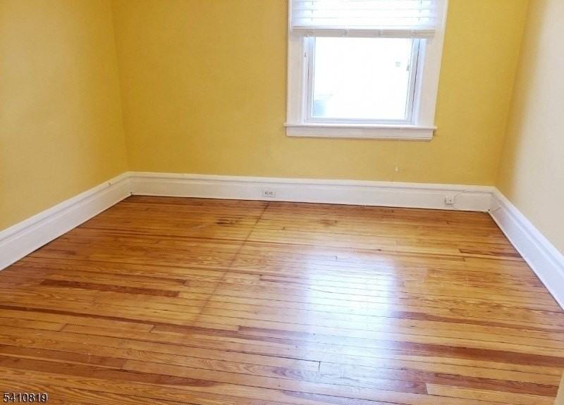 821 Bloomfield Ave #2 - Photo 5 of 9