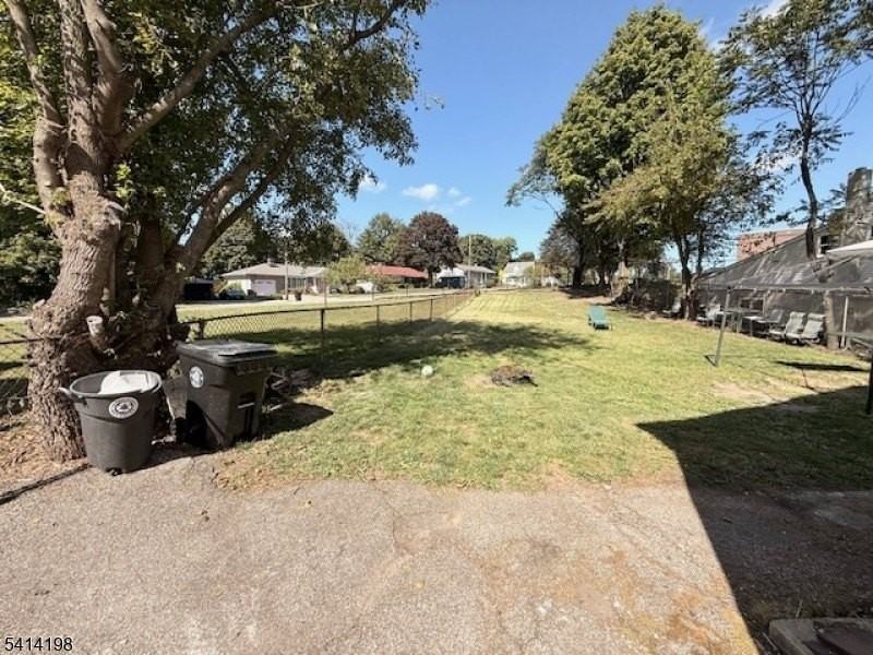 17 Stoll St - Photo 4 of 8