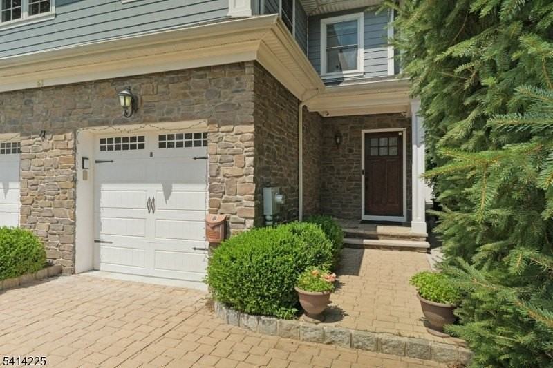 61B Mechanic St - Photo 2 of 33