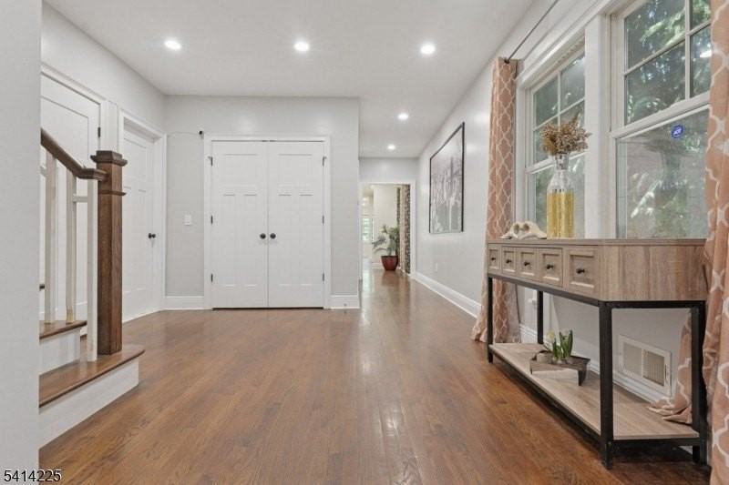 61B Mechanic St - Photo 4 of 33