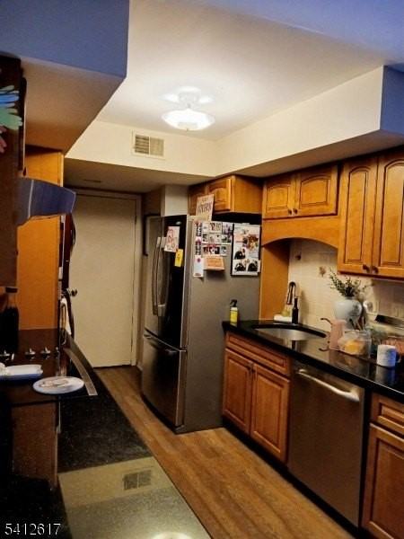 391 Mohegan Cir - Photo 4 of 14