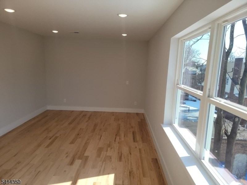 118 Shephard Ave - Photo 2 of 15