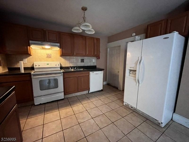 68 Clove Ave - Photo 3 of 12