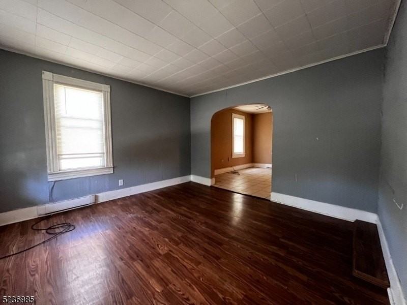 68 Clove Ave - Photo 4 of 12