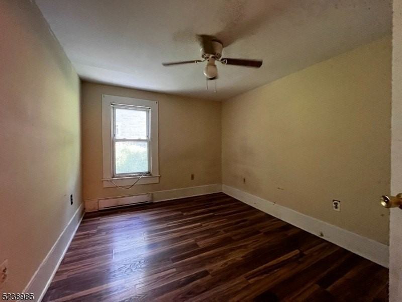 68 Clove Ave - Photo 7 of 12