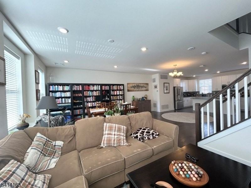 14 Gerhard Pl - Photo 6 of 15