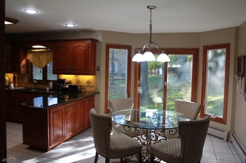 5 New Castle Ct - Photo 4 of 7