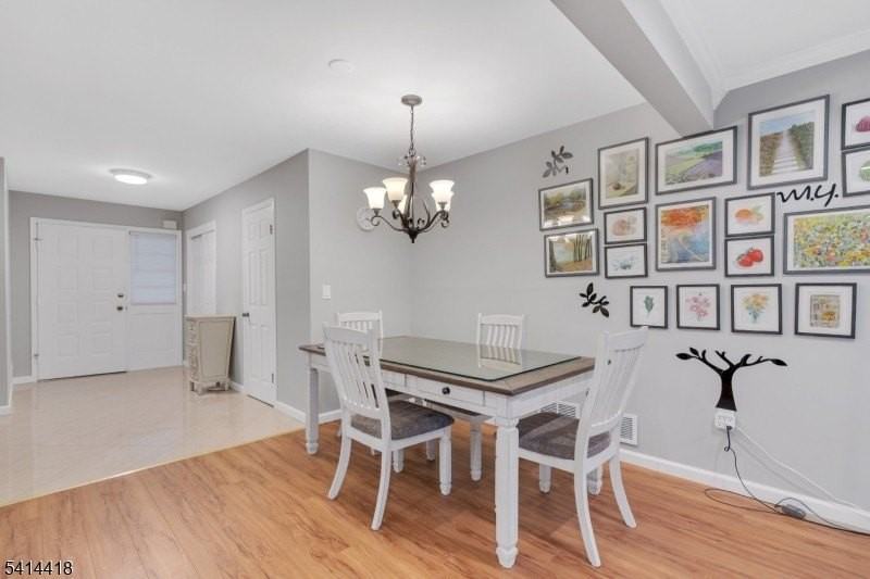 34 Stockton Ct - Photo 5 of 23