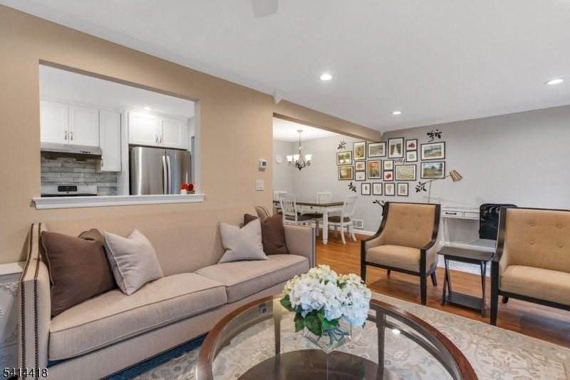 34 Stockton Ct - Photo 7 of 23