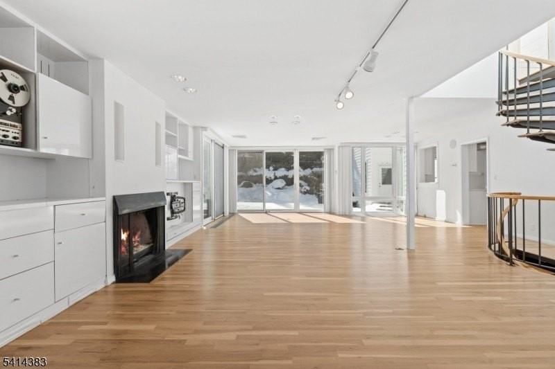 2 Old Mill Rd - Photo 3 of 24