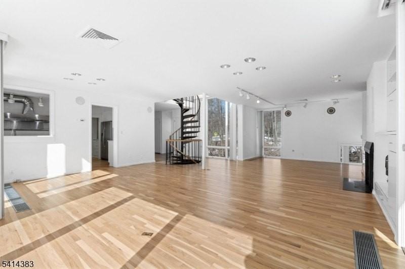 2 Old Mill Rd - Photo 4 of 24