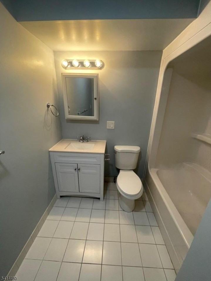 64 Maple Ave #2A - Photo 5 of 9