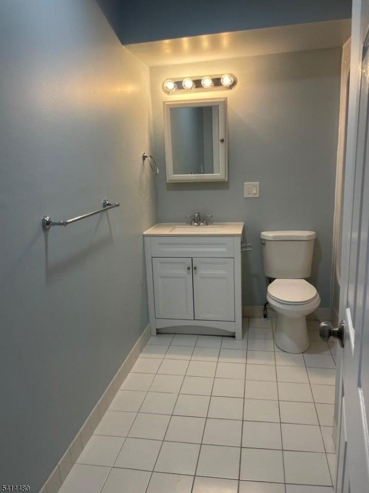 64 Maple Ave #2A - Photo 6 of 9