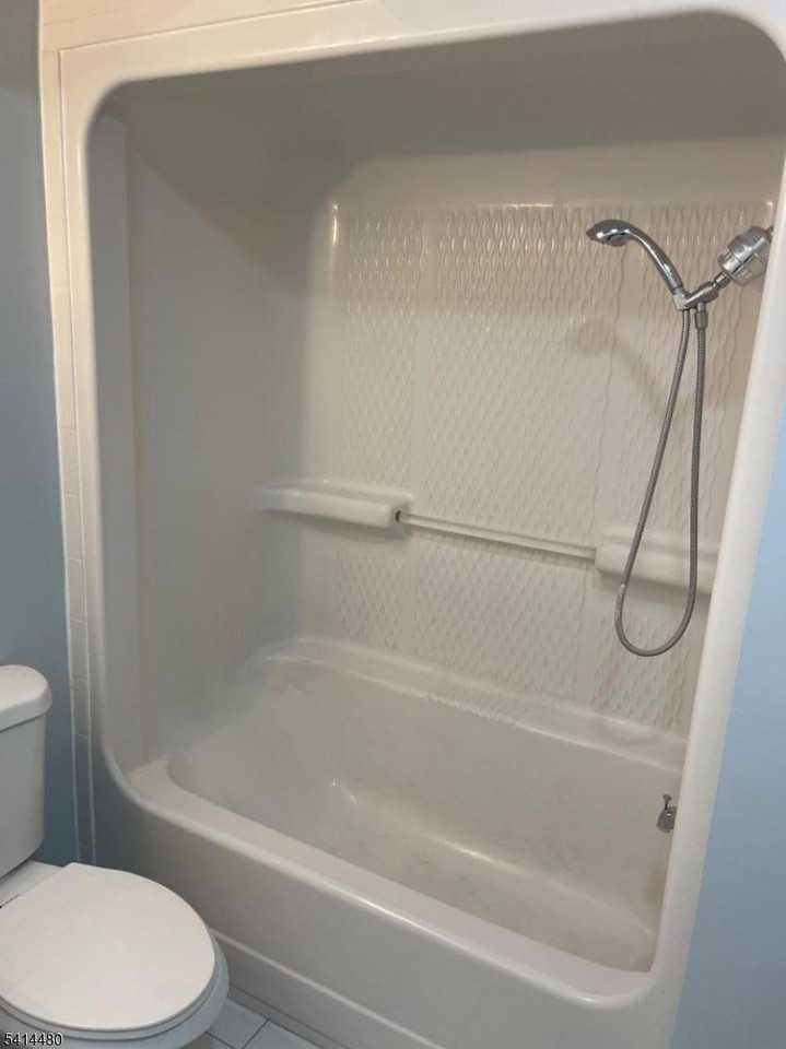 64 Maple Ave #2A - Photo 7 of 9