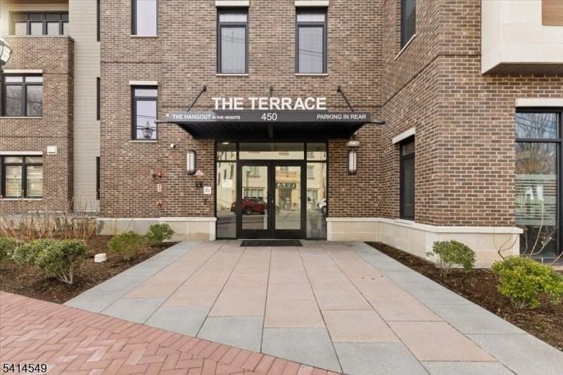 450 Springfield Ave #203 - Photo 2 of 26