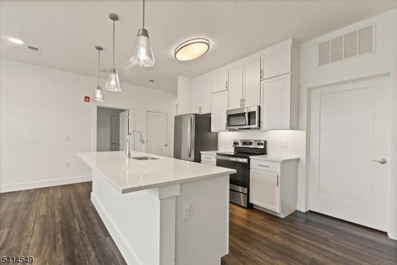 450 Springfield Ave #203 - Photo 7 of 26