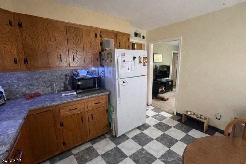 83 Chestnut Hill Dr W - Photo 5 of 9