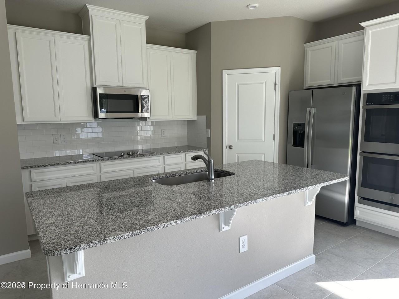 19052 Pebble Wood Ln - Photo 4 of 12