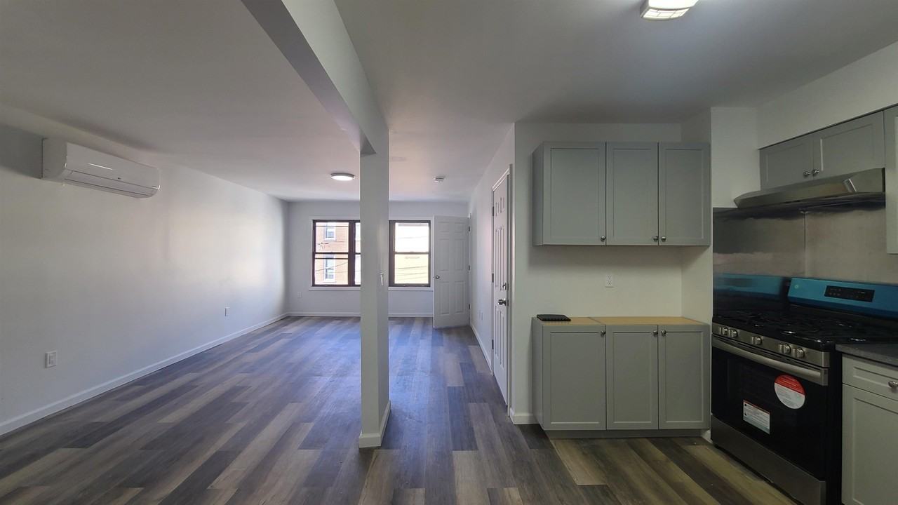 150 New York Ave #2 - Photo 2 of 29