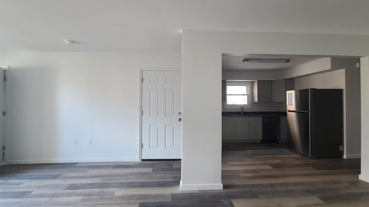 150 New York Ave #2 - Photo 5 of 29