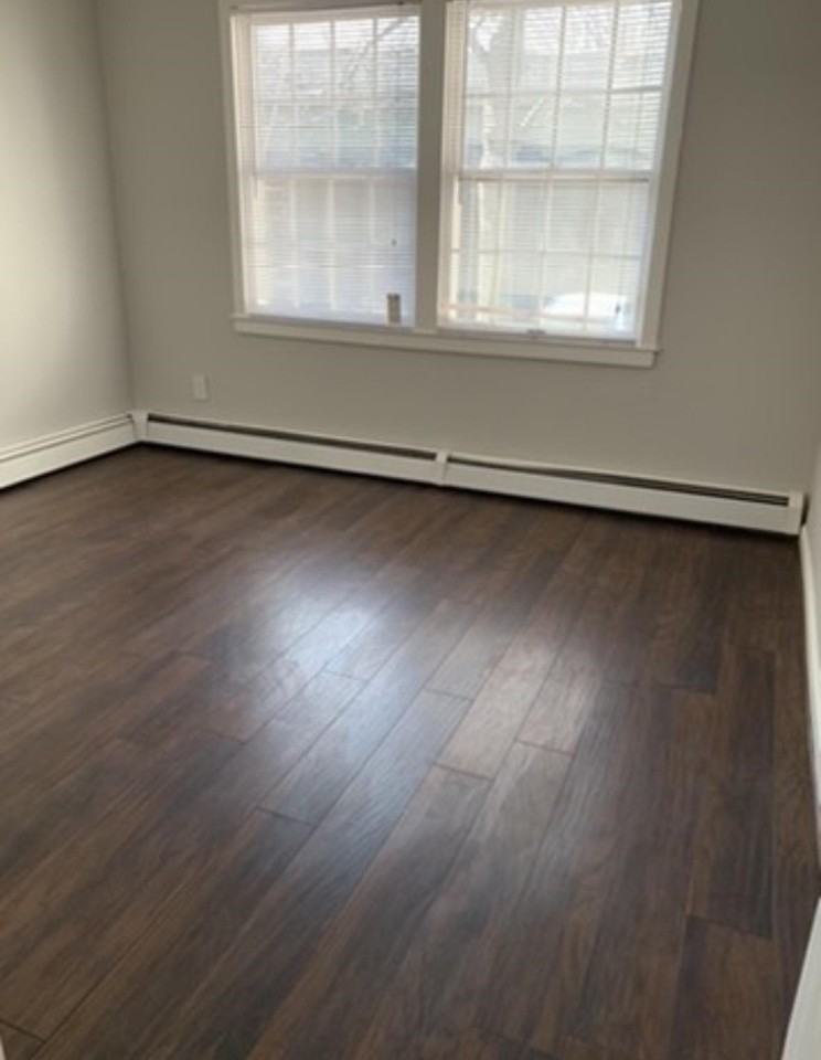 933 Lafayette Ave - Photo 6 of 9