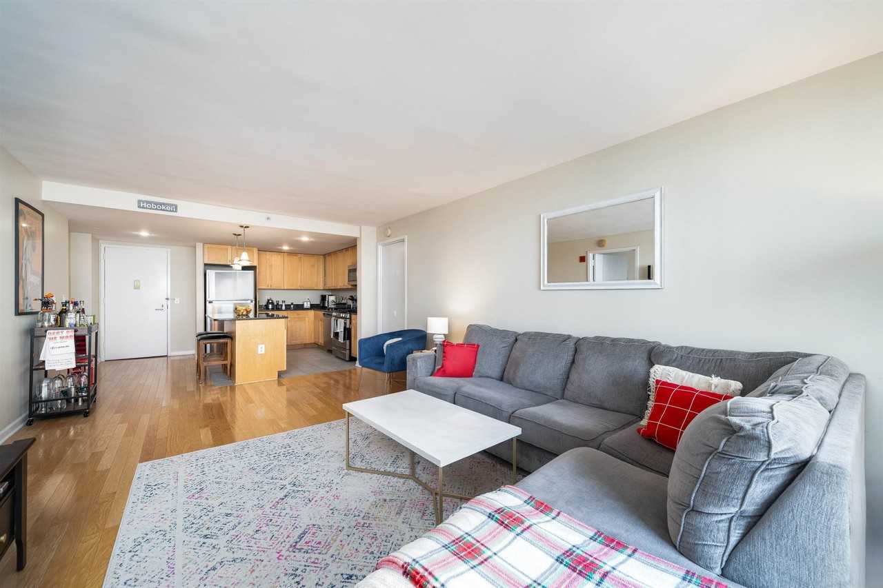 700 Grove St #11R - Photo 6 of 22