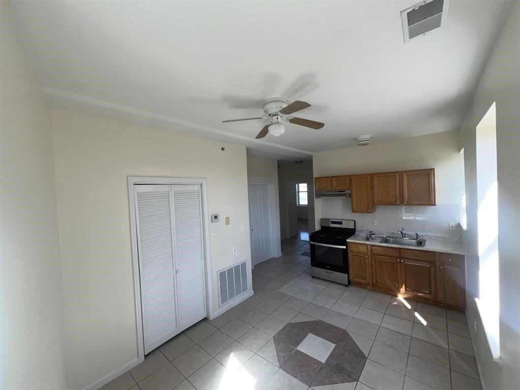 250 S Orange Ave #3 - Photo 3 of 7