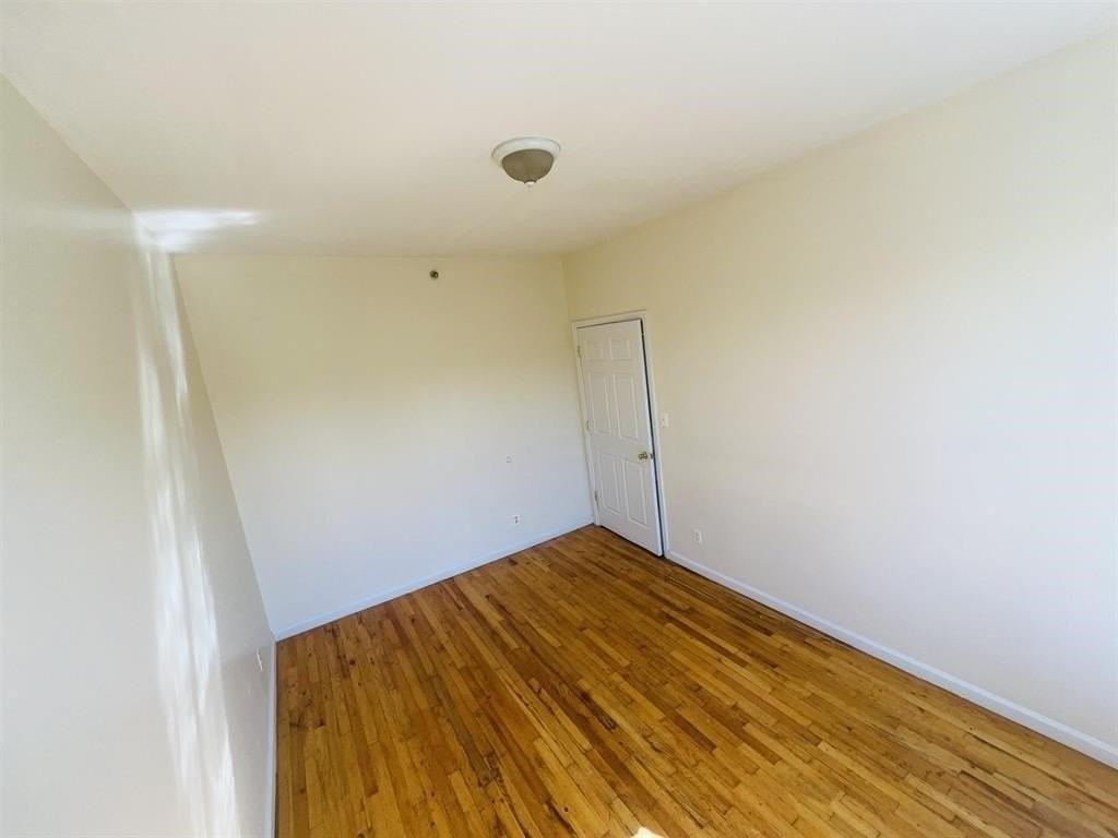 250 S Orange Ave #3 - Photo 4 of 7