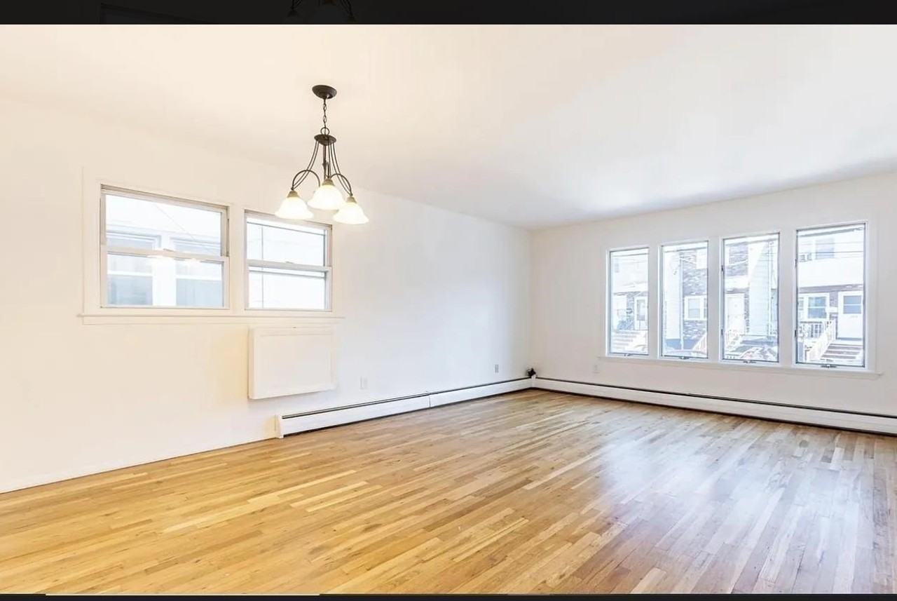 136 Suburbia Ter #1 - Photo 4 of 13