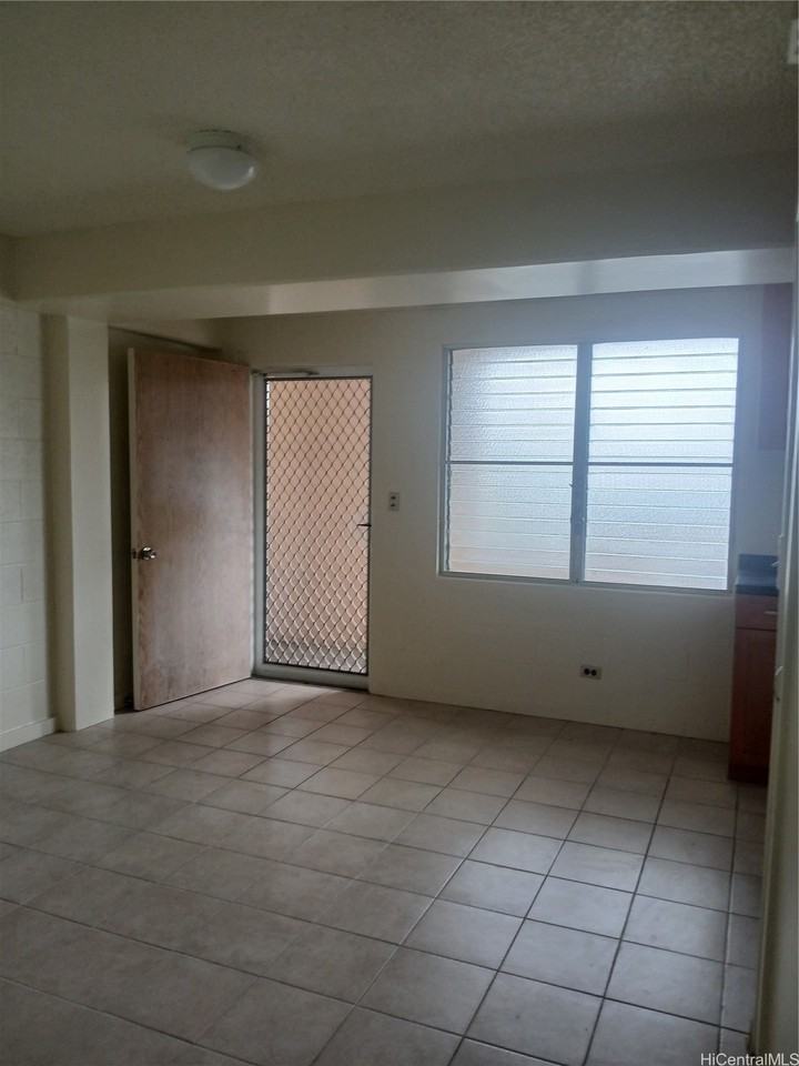 2318 Lime St - Photo 4 of 16