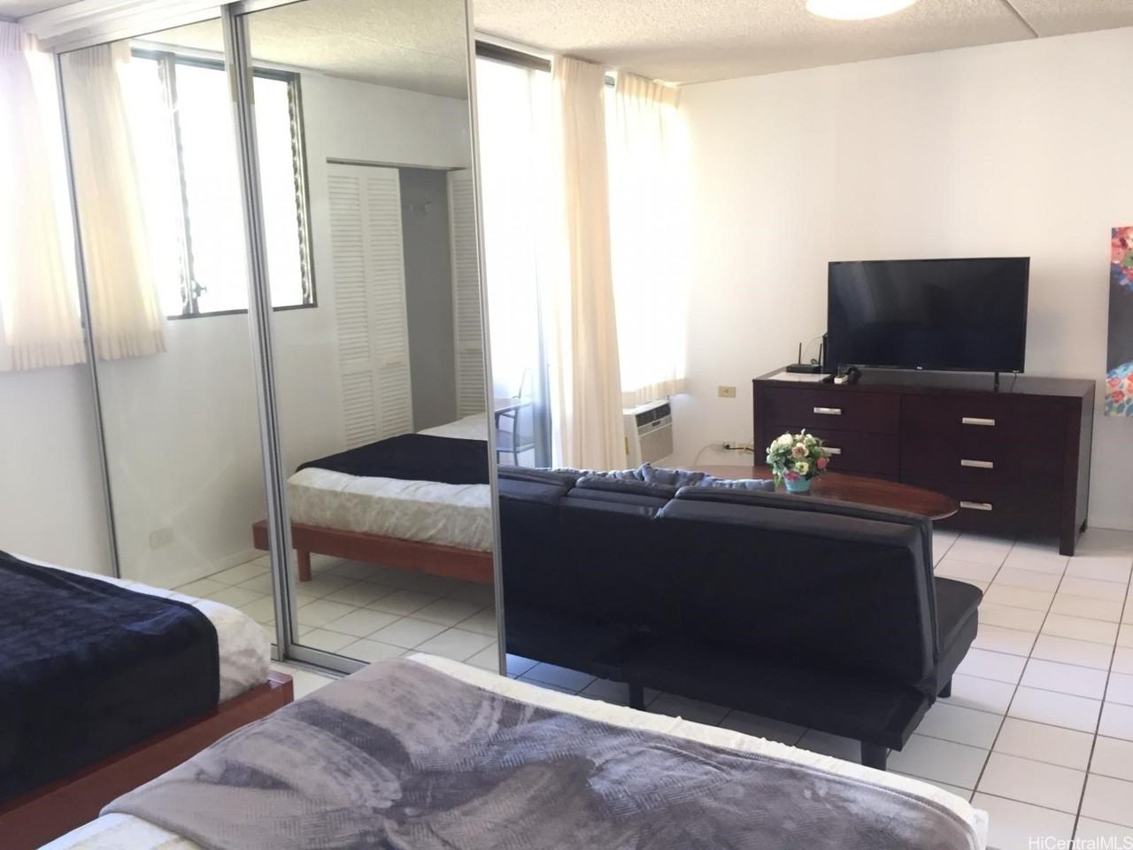 2240 Kuhio Ave Apt 1002 - Photo 3 of 7