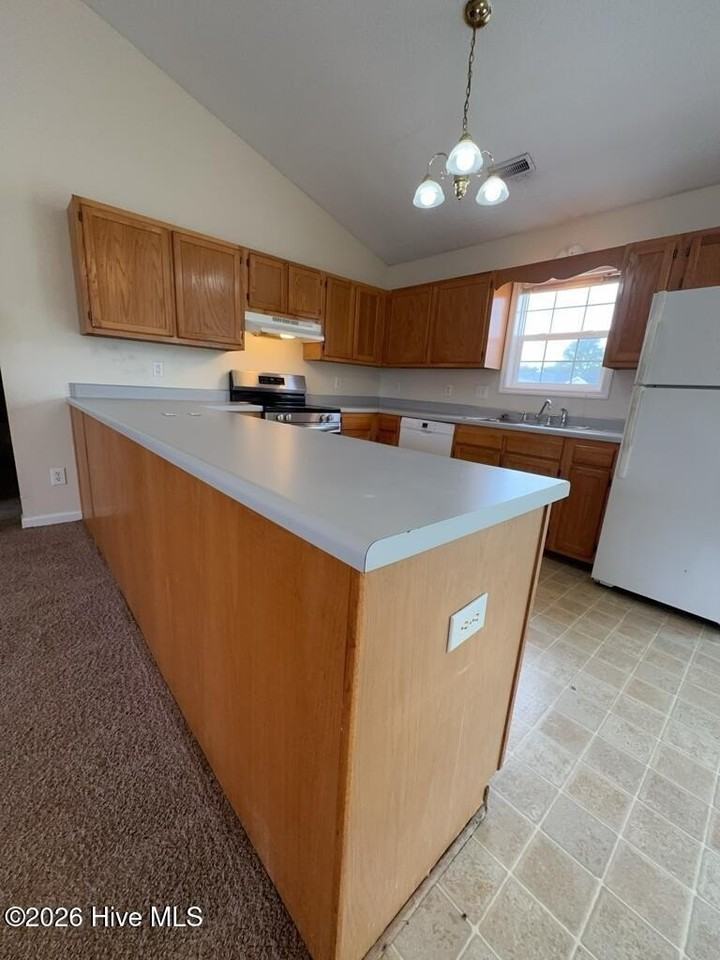 708 Covington Ct - Photo 6 of 18