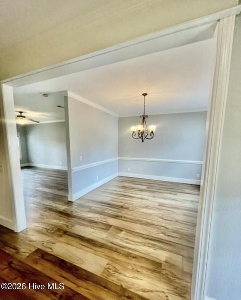 1612 Brook Hollow Dr Unit B - Photo 3 of 14