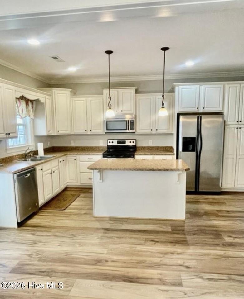 1612 Brook Hollow Dr Unit B - Photo 4 of 14