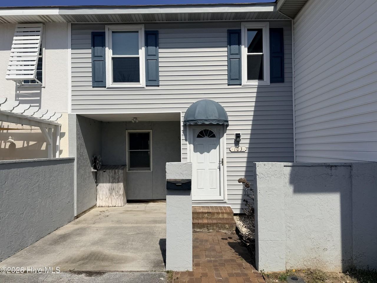 1800 Bay St Unit 103 - Photo 2 of 15