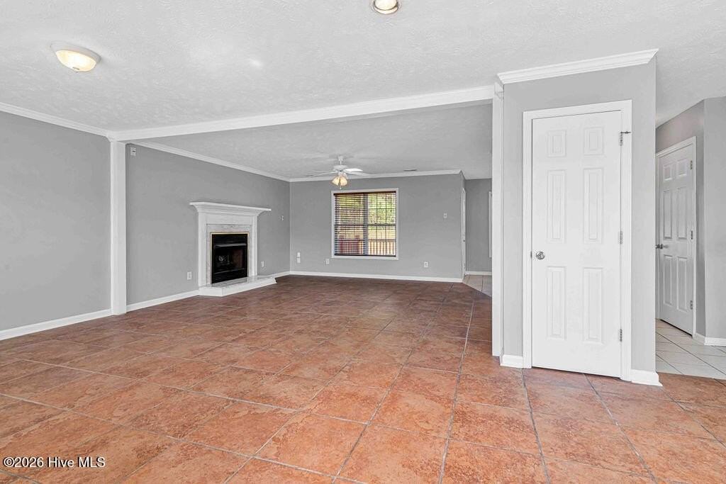 302 Altavista Loop - Photo 4 of 42