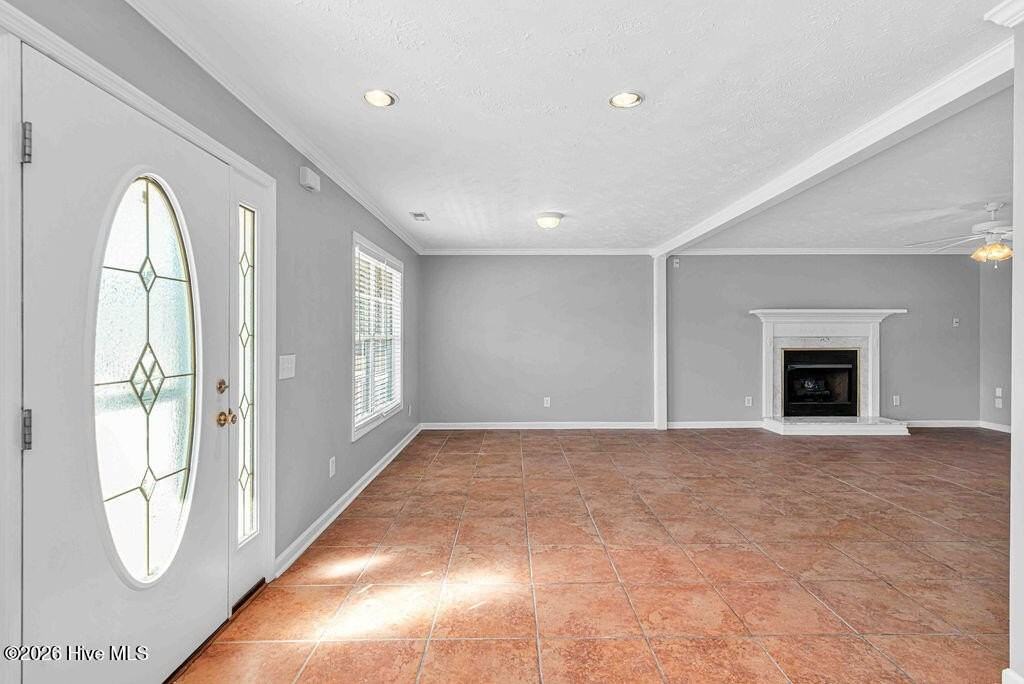 302 Altavista Loop - Photo 5 of 42