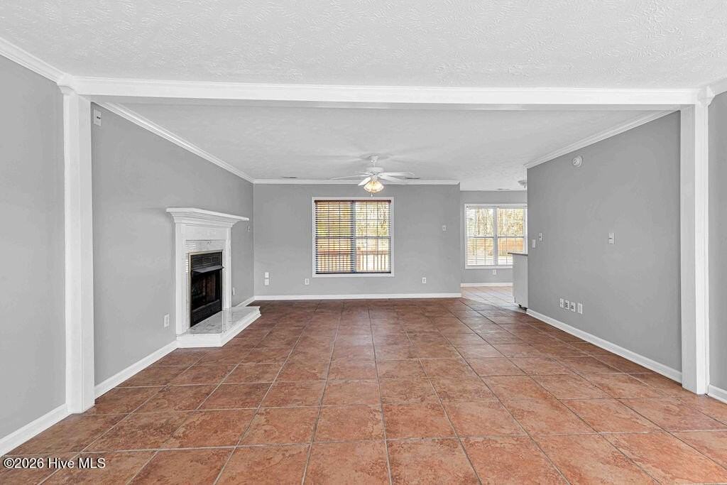 302 Altavista Loop - Photo 7 of 42