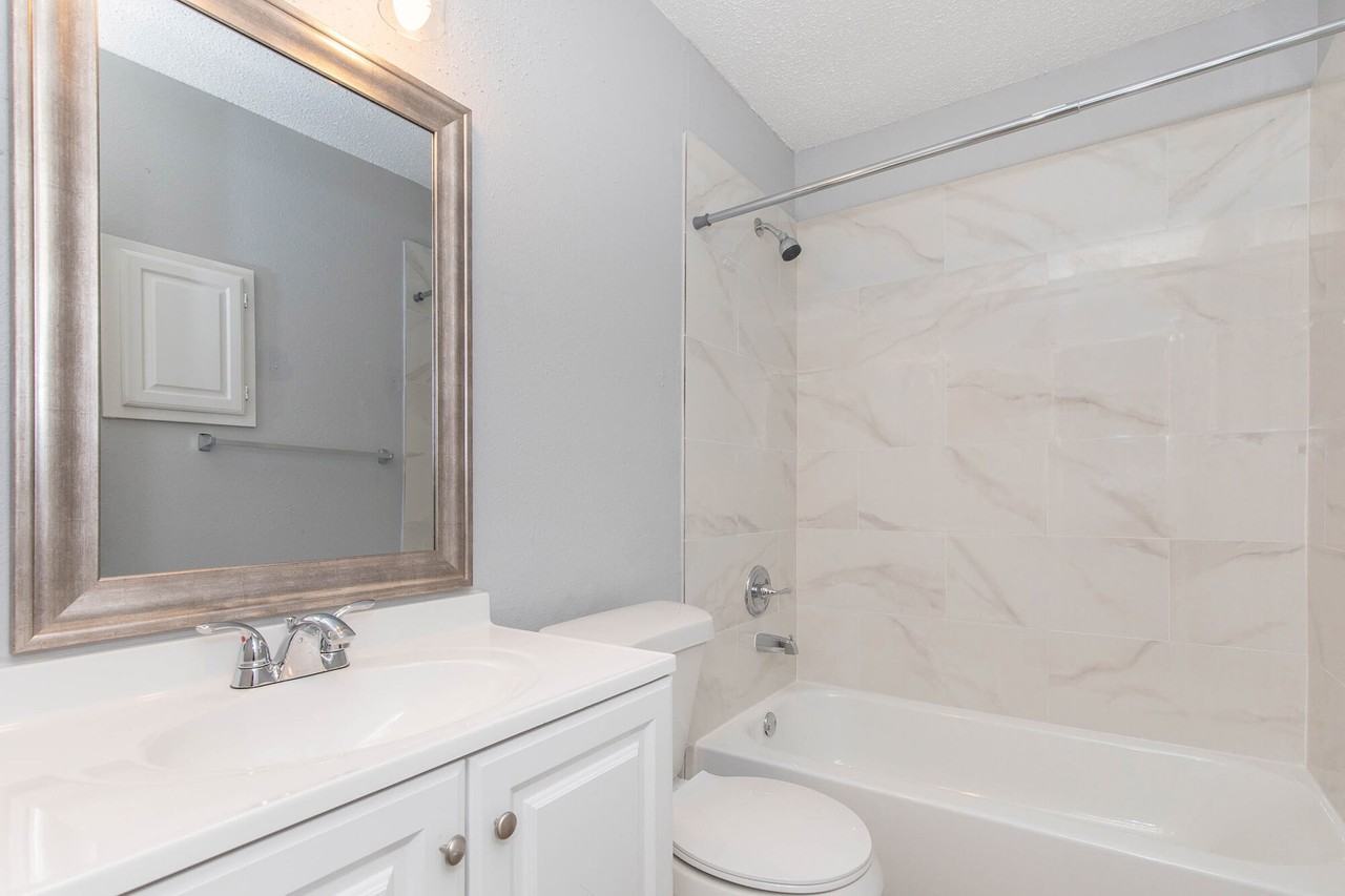 Blakemore Townhomes - Photo 4 of 39