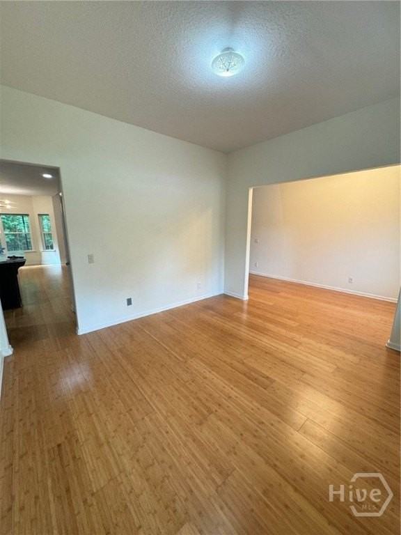 103 Tahoe Dr - Photo 4 of 48